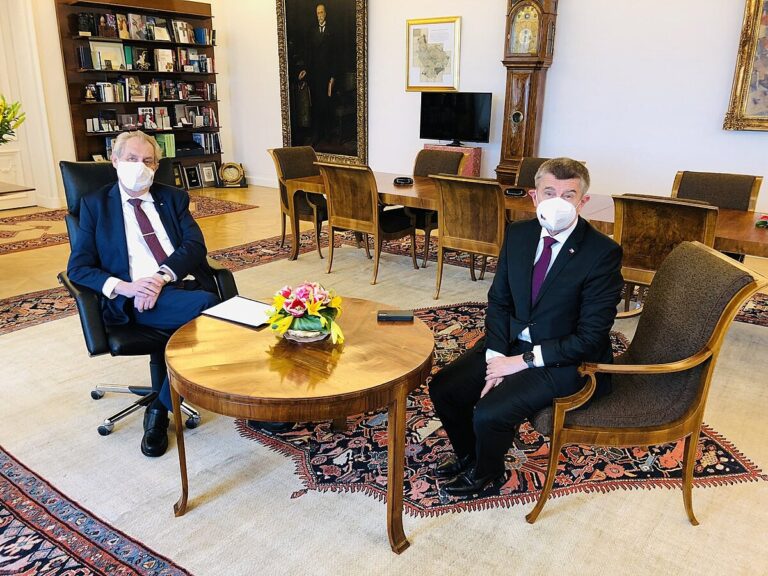 Prezident Zeman nečekaně přijal na Hradě premiéra Babiše