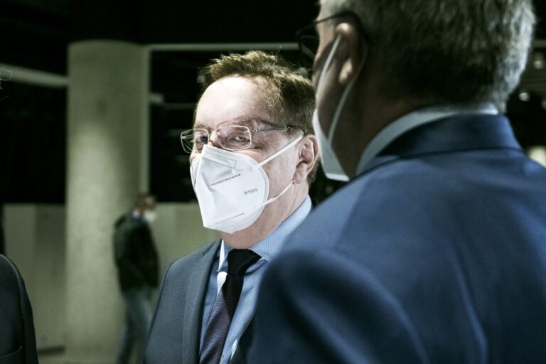 Arenberger důvody k rezignaci nevidí. ‚Řadu věcí jsem objasnil,‘ řekl k pochybnostem o svém majetku