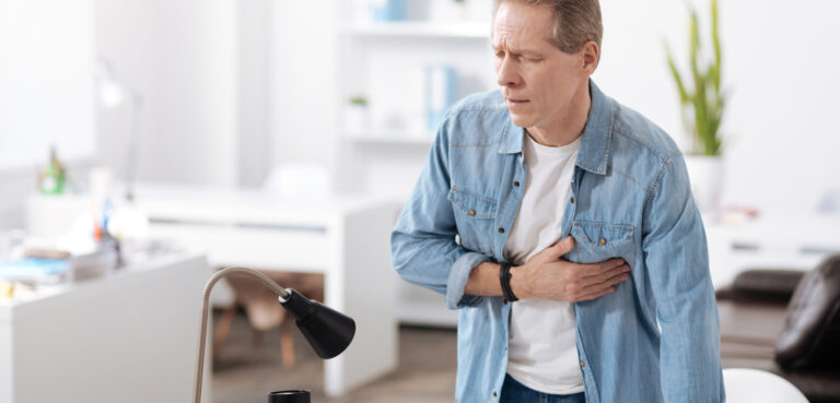 V době koronaviru se opomíjí nebezpečí infarktu, varují kardiologové