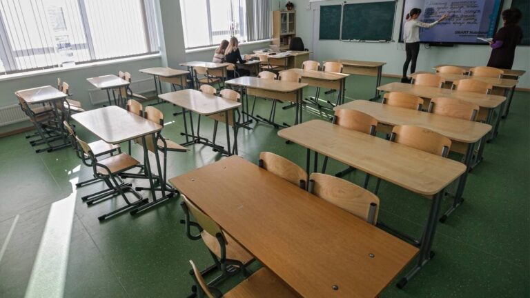 Při střelbě ve škole v ruské Kazani zemřelo zřejmě sedm lidí