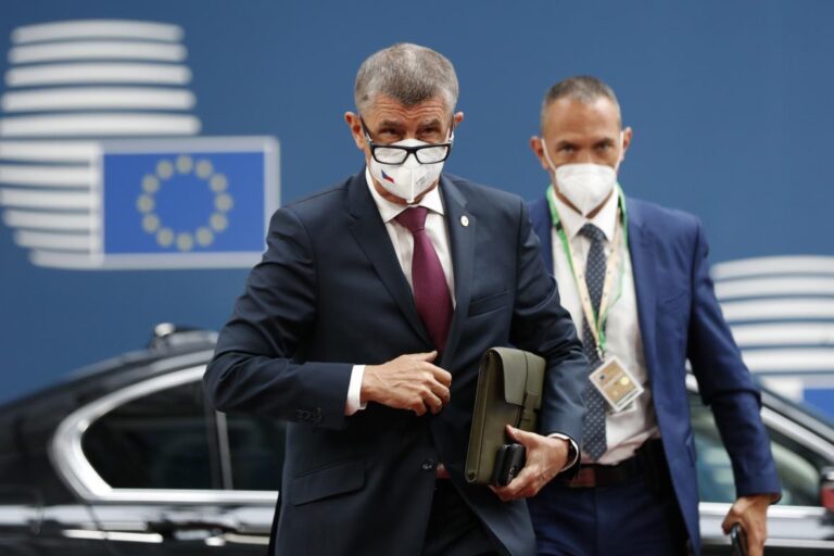 Babiš chce dnes navštívit oblast zasaženou ničivými bouřemi a tornádem