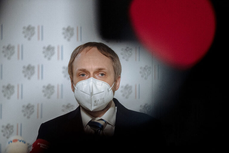 Kulhánek: Pro dialog s Ruskem je nutné stažení ČR z „nikoli přátelských“ zemí