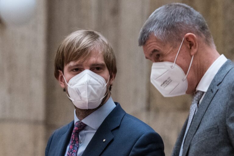 Ministr Vojtěch rozpustil Radu pro řízení epidemie onemocnění covid-19. ‚Chci zjednodušit systém,‘ tvrdí