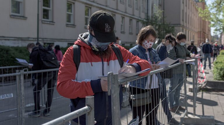 Nenecháme se vydírat. Žádejte vrácení peněz za PCR test, vyzval Vojtěch