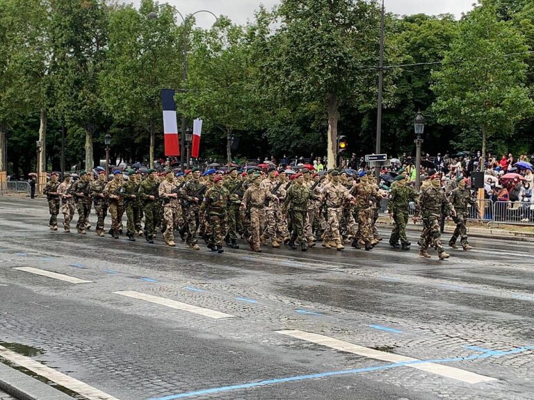 V Paříži se konala vojenská přehlídka s českou účastí