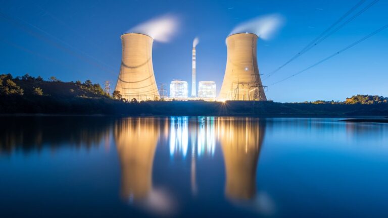 Zapomeňte na soběstačnost, Dukovany jsou nesmysl, říká teplárník Nejdl