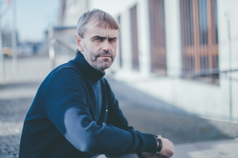 Věci veřejné nebo Přísaha. ‚Voliči hledají protestní alternativu již od komunismu,‘ říká politolog