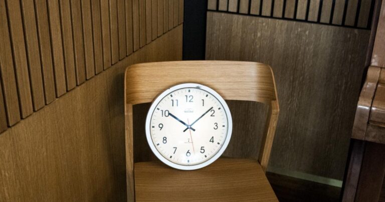 Vláda navrhuje zachování střídání zimního a letního času. Počítá s ním i na následujících pět let