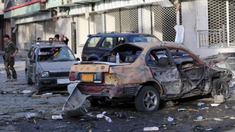 Silné exploze v Kábulu. Následovala střelba před sídlem ministra obrany