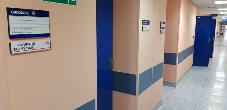 Ordinace dětských praktiků jsou přetížené dětmi s respiračními virózami