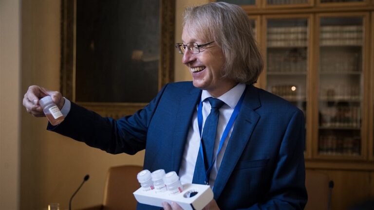 Čeští vědci slaví úspěch. Dokážou odhalit riziko vážného průběhu covidu