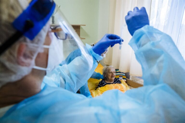 Postcovidoví pacienti zaplnili ordinace fyzioterapeutů, ti proto nestíhají