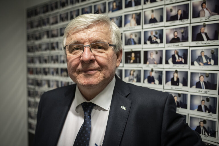 Rusnok odmítl Schillerovou. Úroky porostou, úvěry podraží