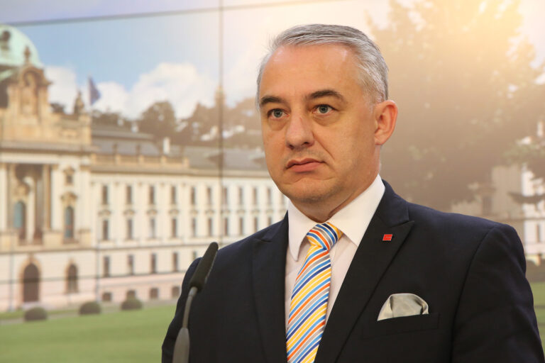 Středula o mzdách: Mluvíme o zemi pro budoucnost, ale český zaměstnanec žije ještě v minulém století