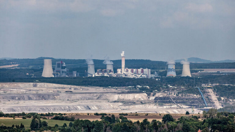 Zástupci Česka a Polska dnes mají jednat o situaci kolem dolu Turów