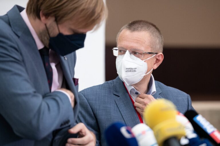 Duškova slova byla špatně pochopena, očkovaní se podle Vojtěcha testovat nebudou