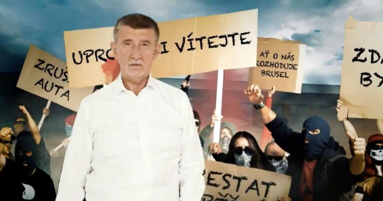 Kampaň ANO proti Pirátům je strašný ústup. Je vidět, že se bojí, říká expert