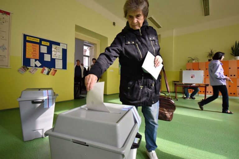 MZV: Mezi Čechy v zahraničí je letos o volby rekordní zájem