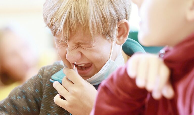 Ministerstvo zdravotnictví couvlo. Další testování na školách nebude