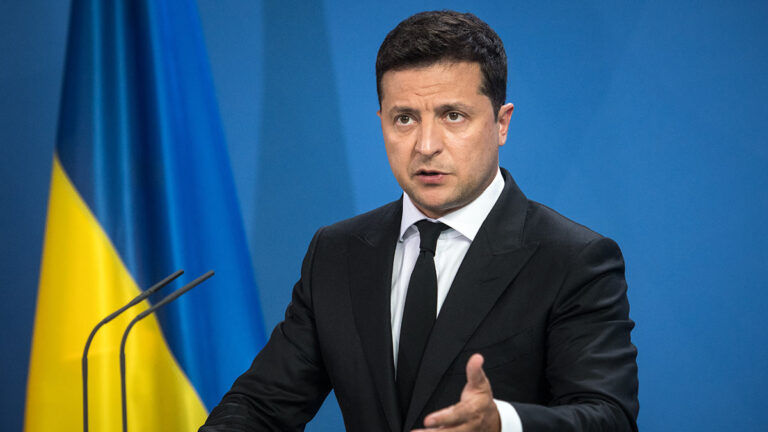 Vyznamenání pro Zelenského je důležitý signál a symbolický krok, řekl Fiala