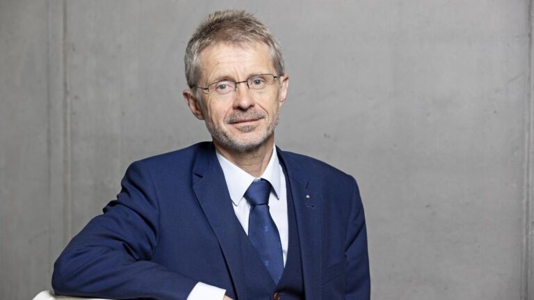 Vystrčil dostal zprávu o zdraví prezidenta. „Co budu moci, zveřejním,“ říká