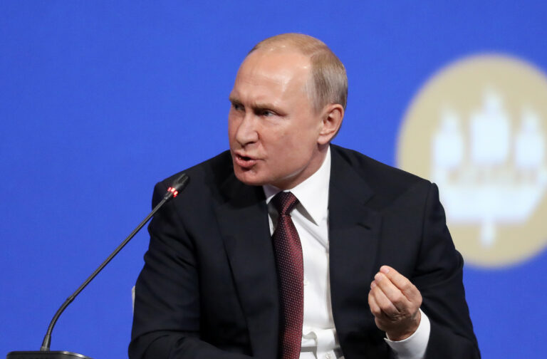 Putin nařídil posílit armádu o 137.000 mužů na více než dva miliony