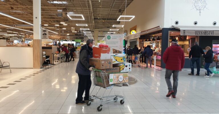 Pomoc mladým rodinám i seniorům. Pořadatelé potravinové sbírky chtějí vybrat 300 tun potravin