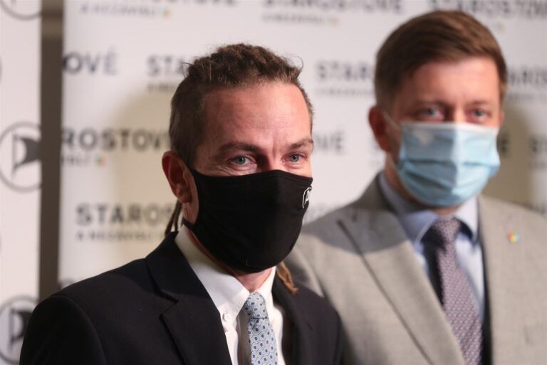 O koaliční smlouvě Spolu a PirSTAN hlasovaly už téměř tři čtvrtiny Pirátů