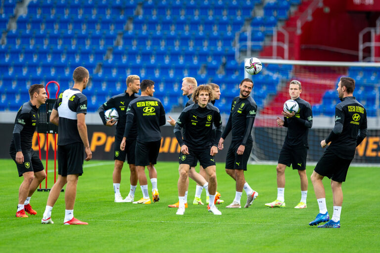 Fotbalisté se o MS utkají se Švédy, s losem jsou spokojen