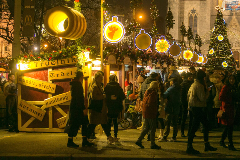 Hřib: Zrušit vánoční trhy ze dne na den je nehorázné