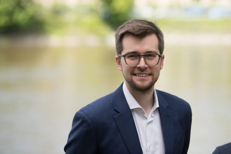 Nedovedu si představit, že by ta vláda byla bez Pirátů, říká Michálek před výsledkem hlasování