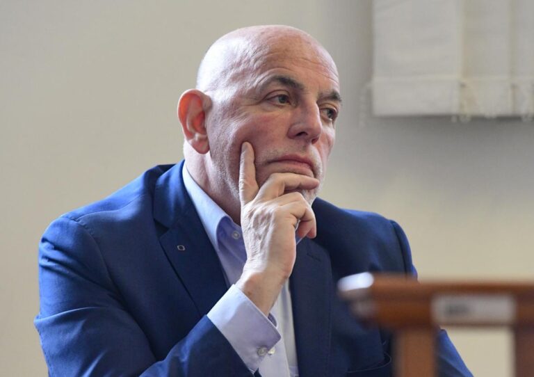 Seznam Zprávy: Šarapatka podal kvůli Zemanovu výroku novou žalobu