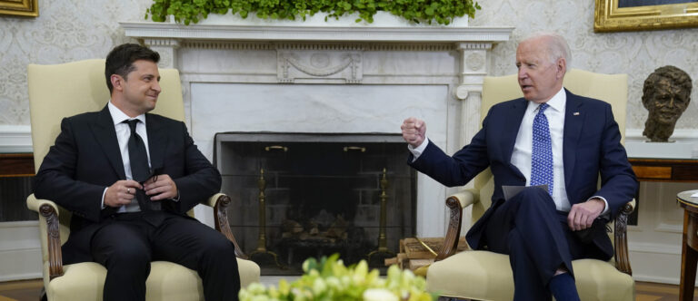 Biden – Zelenskyj. Civilizovaný svět s Ukrajinou