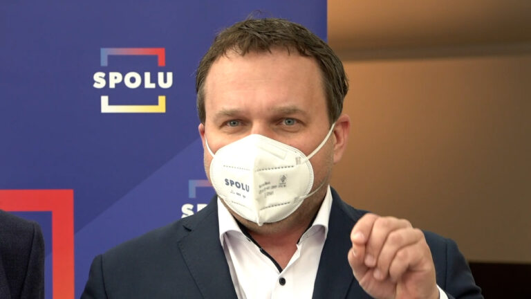 Jurečka plánuje kvůli energiím vyšší dávky na bydlení