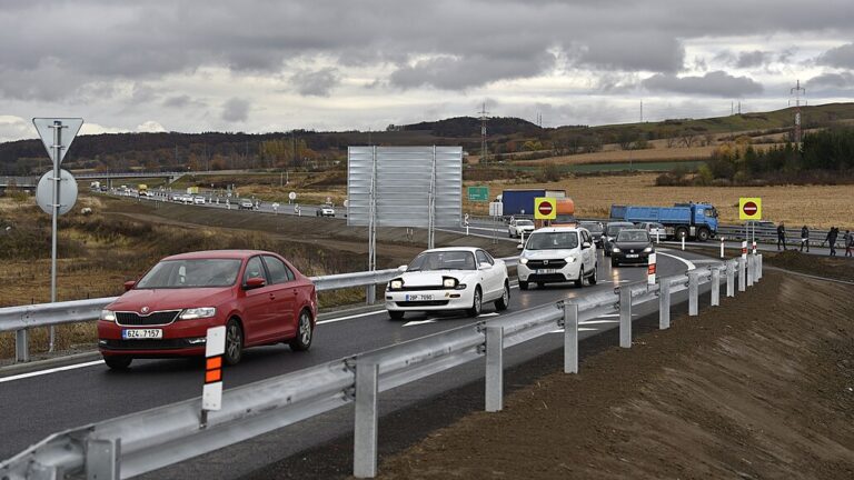 Češi během Vánoc více cestují, osm procent řídí pod vlivem alkoholu