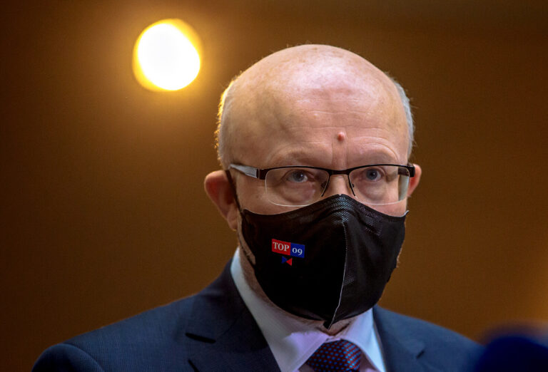 Povinné očkování je krok do tmy. Nyní je to zcela mimo realitu, říká Válek