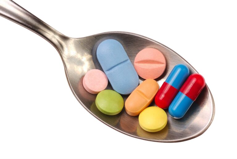 SÚKL zablokuje weby s ilegálními léky. Lidé tam kupují viagru i antibiotika