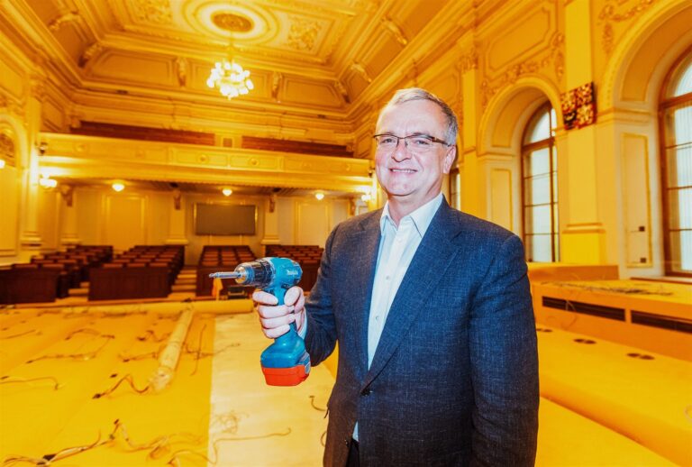 Kalousek zvažuje kandidaturu na Hrad. Prezident má být dělníkem, říká