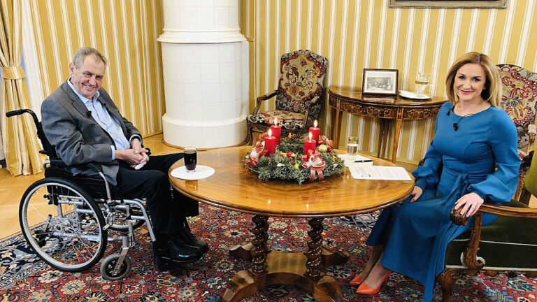 Mám sondu a umělou výživu, přiznal Zeman. Babiš se vzdal podle něj brzy