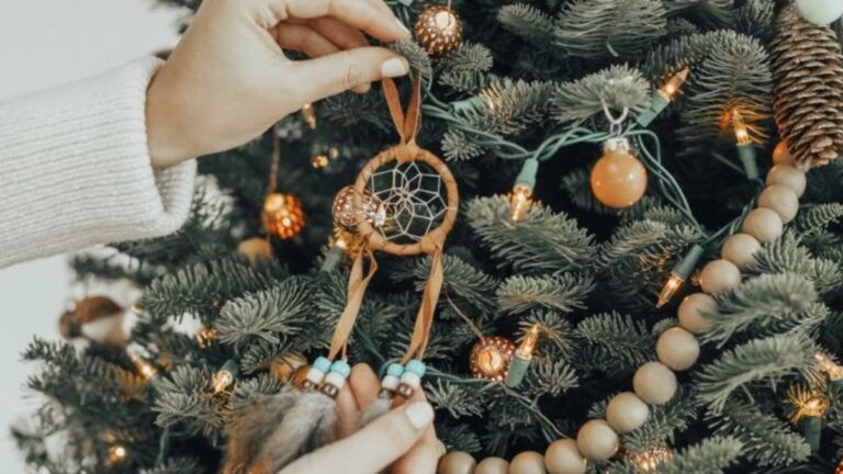 Je Štědrý den, začínají Vánoce, opět jsou poznamenané epidemií covidu