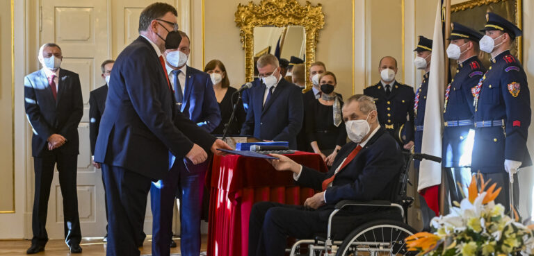 Prezident Zeman v Lánech jmenoval vládu premiéra Fialy