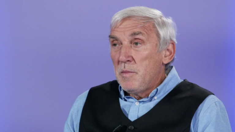 Část senátorů podává ústavní stížnost kvůli povinnému očkování