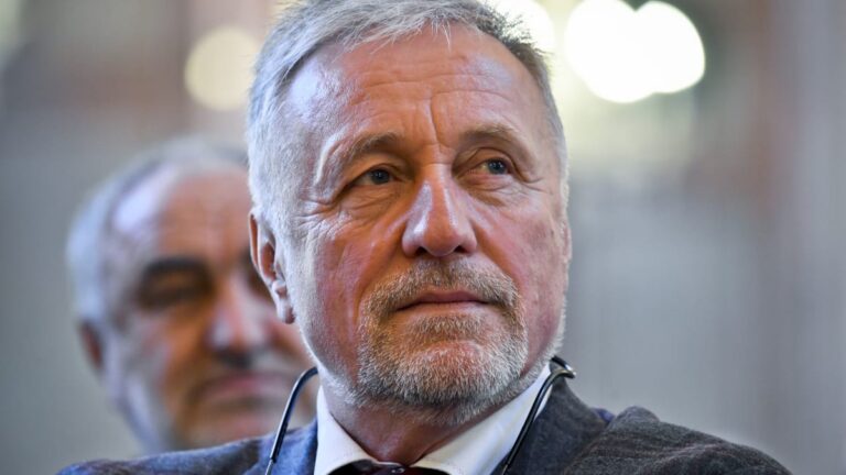 Popřeli bychom jinak sami sebe, burcuje Topolánek k pomoci Ukrajině