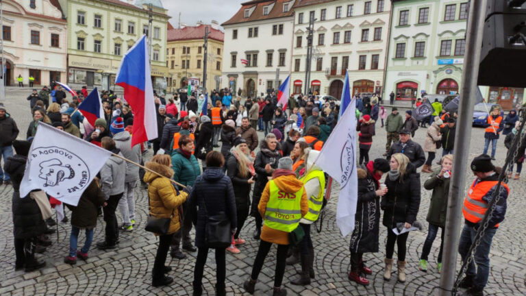 V centru Prahy budou dnes lidé protestovat proti vládě
