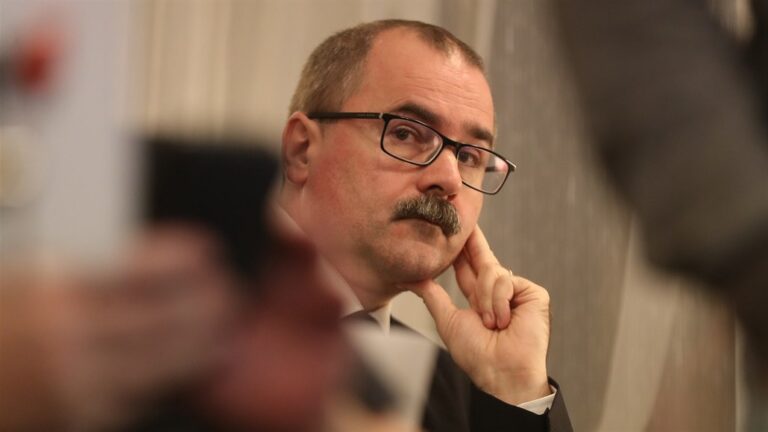 Hradní skartovanou zprávou se bude zabývat sněmovní bezpečnostní výbor