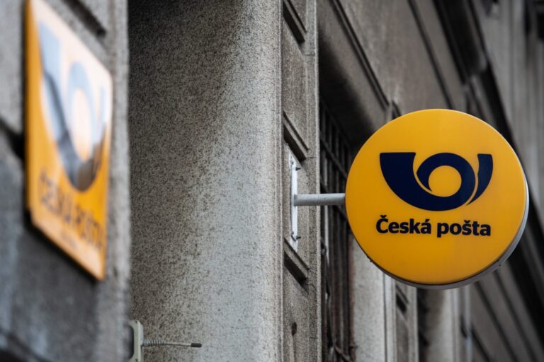Česká pošta plánuje zrušit téměř 700 pracovních míst, slibuje si od toho úsporu půl miliardy ročně