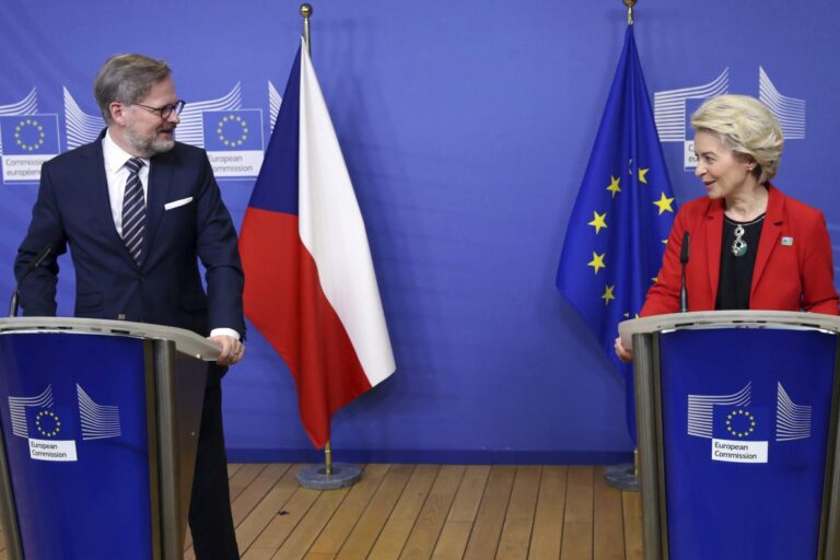 Von der Leyenová přislíbila podporu v přípravě českého předsednictví, řekl Fiala