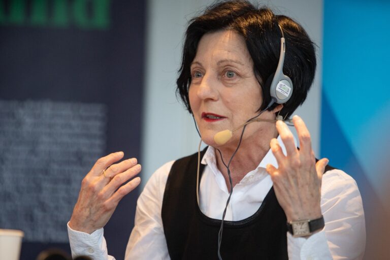 Osobnosti jako Müllerová, Aj Wej-wej nebo Schäuble odsoudily chování Ruska