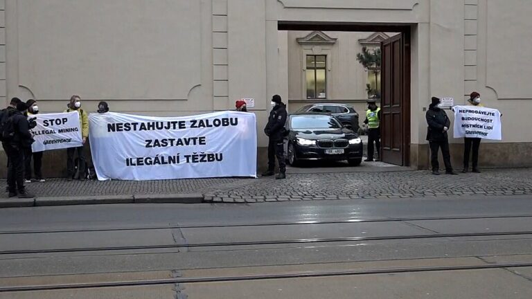 Dohoda o Turówu je podle Greenpeace protiprávní, zásoby vody neochrání