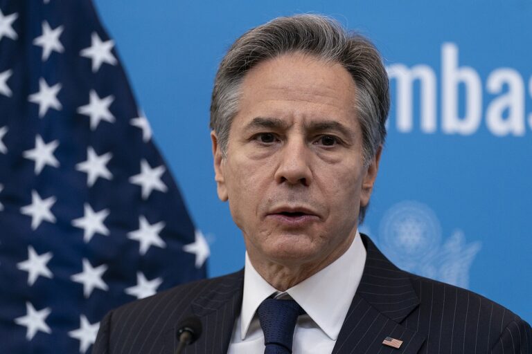 Může se to rychle zvrtnout. Američané by měli hned opustit Ukrajinu